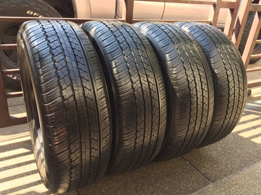 ยาง Dunlop 225 65 17 ปี15 ดอกเต็ม ไม่มีปะ ใช้ยาว ราคาไม่แพง ยาง Dunlop 225 65 17 ปี15 ดอกเต็ม ไม่มีปะ ใช้ยาว ราคาไม่แพง