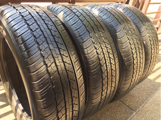 ยาง Dunlop 225 65 17 ปี15 ดอกเต็ม ไม่มีปะ ใช้ยาว ราคาไม่แพง ยาง Dunlop 225 65 17 ปี15 ดอกเต็ม ไม่มีปะ ใช้ยาว ราคาไม่แพง