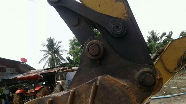 ขายรถแบคโฮ CAT 320-C สเป็กญี่ปุ่น ช่วงล้างเต็ม เอวแน้น ไฟฟ้าสมบูรณ์ เอกสารเล่มทะเบียน ปี.54  ราคาต่อรอง สนใจโทร.0813531946