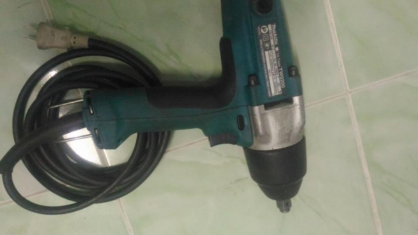 บล็อกไฟฟ้า สำหรับงานหนัก Makita รุ่น TW0200 บล็อกไฟฟ้า สำหรับงานหนัก Makita รุ่น TW0200