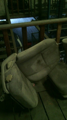 ขายเบาะvigoราคา800บาทโทร0931915945