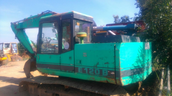 ขายด่วน รถแบคโฮCat 120. B2.  สภาพใช้งาน550000