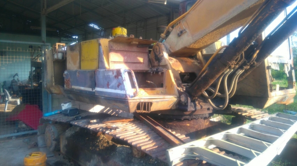 ขายด่วน แบ้คโคร200รุ่น3คอนโทรสั้นเครืองhino. 6c เทอโบ พร้อมใช้งาน370000