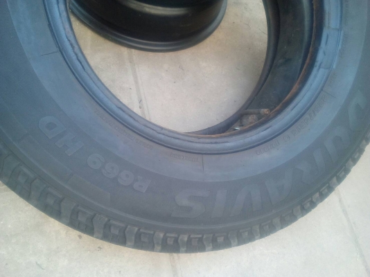 225-75R15 BRIDGESTONE  DURAVIS R669 HD มี 1 เส้น พร้อมยางใน โทร.081-427-3941