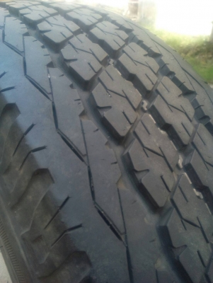 225-75R15 BRIDGESTONE  DURAVIS R669 HD มี 1 เส้น พร้อมยางใน โทร.081-427-3941