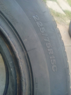225-75R15 BRIDGESTONE  DURAVIS R669 HD มี 1 เส้น พร้อมยางใน โทร.081-427-3941
