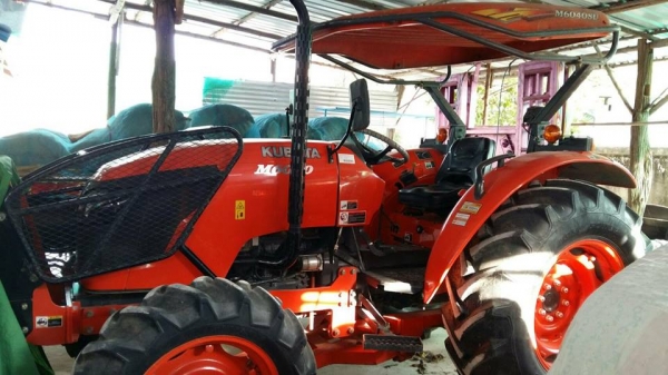 ขายรถไถคูโบต้า M6040 ทำงาน983 ชม.อุปกรณ์ดันหน้า โรตารี่ สภาพเดิมสวยเครื่องดี เอกสารเล่มทะเบียนครบ