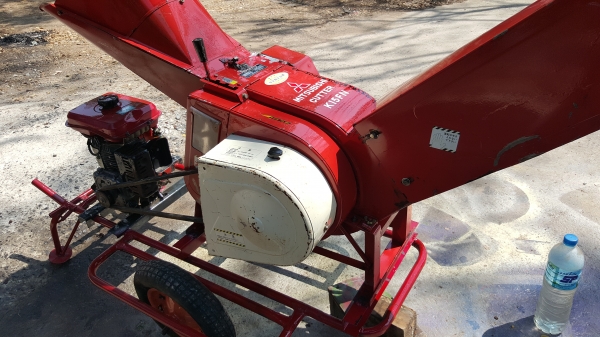 เครื่องย่อยกิ่งสับกิ่งไม้ พร้อมใช้งาน ราคา 16800 บาท สอบถามได้ ต่อรองได้ ขายได้ขาย เครื่องย่อยกิ่งสับกิ่งไม้ พร้อมใช้งาน ราคา 16800 บาท สอบถามได้ ต่อรองได้ ขายได้ขาย