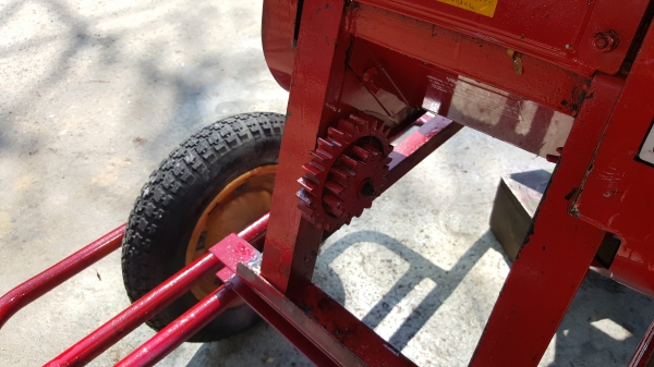 เครื่องย่อยกิ่งสับกิ่งไม้ พร้อมใช้งาน ราคา 16800 บาท สอบถามได้ ต่อรองได้ ขายได้ขาย เครื่องย่อยกิ่งสับกิ่งไม้ พร้อมใช้งาน ราคา 16800 บาท สอบถามได้ ต่อรองได้ ขายได้ขาย