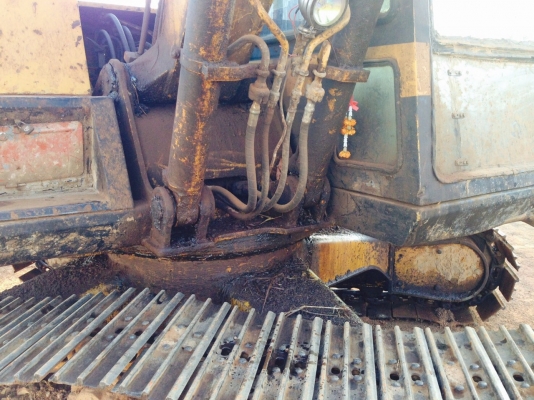 ขายแม็คโคร KOMATSU PC100-3 สภาพใช้งานได้ โซ่ใหม่1ข้าง อิกข้างโซ่อ่อน รถใช้งานได้ปกติ เอกสารสัญญาซื้อขาย