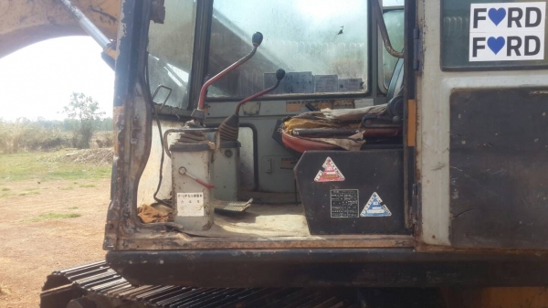 ขายแม็คโคร KOMATSU PC100-3 สภาพใช้งานได้ โซ่ใหม่1ข้าง อิกข้างโซ่อ่อน รถใช้งานได้ปกติ เอกสารสัญญาซื้อขาย