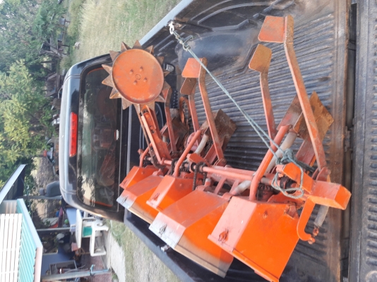 เครื่องหยอดข้าวโพด3กระทู้ พร้อมใช้งาน