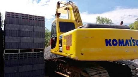 KOMATSU PC200-6 KOMATSU PC200-6