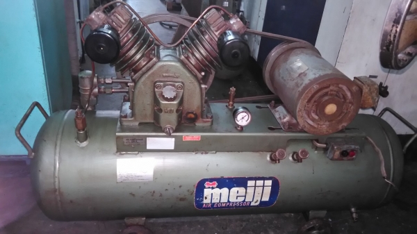 **ขายถูกๆ ปั้มลมมือสองจากญี่ปุ่น** Meiji 3 แรง ถัง 110 ลิตร ทดสอบเรียบร้อย ทุกระบบทำงานได้ดีมากๆ นิ่งๆเงียบๆพร้อมใช้งานครับ