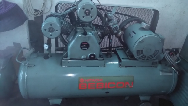 **ขายถูกๆ ปั้มลมมือสองจากญี่ปุ่น** HITACHI-BEBICON 10 แรง  ถัง230ลิตร ทดสอบเรียบร้อย ทุกระบบทำงานได้ดีมากๆ นิ่งๆเงียบๆพร้อมใช้งานครับ