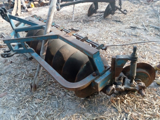 ขายด่วนรถไถ Ford  เพลาเดียว 7700 T3  ขาย ราคา 220,000