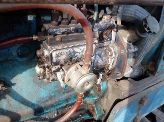 ขายด่วนรถไถ Ford  เพลาเดียว 7700 T3  ขาย ราคา 220,000