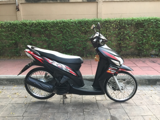 ขาย HONDA CLICK 110 CC ปี 2550 ( จดทะเบียน 18 ก.ย 2550 ) เครื่องเดิม ราคา 10,900 บาท ทะเบียนเอกสารครบ