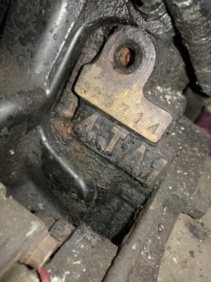 ขายเครื่องอีซุซุ พร้อมเกียร์ สี่หมืนสองพันบาท ขายเครื่องอีซุซุ พร้อมเกียร์ สี่หมืนสองพันบาท