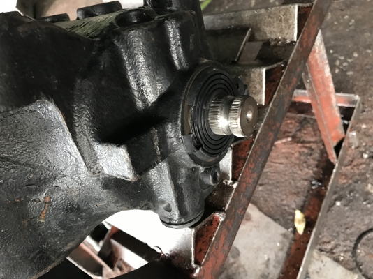 ขายกระปุกพวงมาลัย Volvo,UD ขายกระปุกพวงมาลัย Volvo,UD