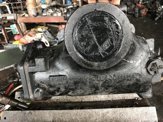 ขายกระปุกพวงมาลัย Volvo,UD