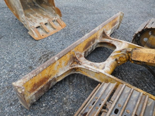 ขายรถขุดนำเข้าเก่าญี่ปุ่น komatsu pc60-6 มีใบมีด รถสวยเดิมๆ สนใจติดต่อสอบถาม 092-3309229 อีด