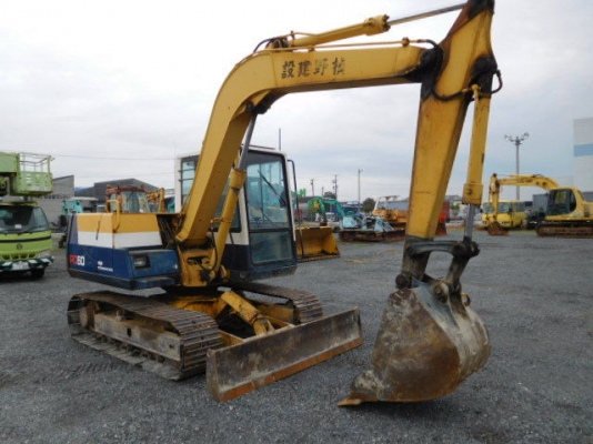 ขายรถขุดนำเข้าเก่าญี่ปุ่น komatsu pc60-6 มีใบมีด รถสวยเดิมๆ สนใจติดต่อสอบถาม 092-3309229 อีด