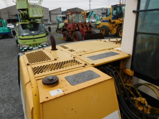 ขายรถขุดนำเข้าเก่าญี่ปุ่น komatsu pc60-6 มีใบมีด รถสวยเดิมๆ สนใจติดต่อสอบถาม 092-3309229 อีด