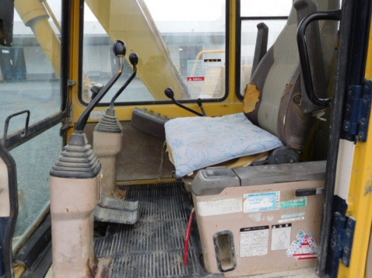 ขายรถขุดนำเข้าเก่าญี่ปุ่น komatsu pc60-6 มีใบมีด รถสวยเดิมๆ สนใจติดต่อสอบถาม 092-3309229 อีด