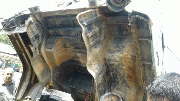 ขายรถบรรทุก 6 ล้อดัมพ์ ISUZU ROCKY 165 แรงม้ารถห้างแท้ ถังยาว 3.80 เมตร เฟืองท้ายฟูโซ่ ราคา 480000 ขายรถบรรทุก 6 ล้อดัมพ์ ISUZU ROCKY 165 แรงม้ารถห้างแท้ ถังยาว 3.80 เมตร เฟืองท้ายฟูโซ่ ราคา 480000