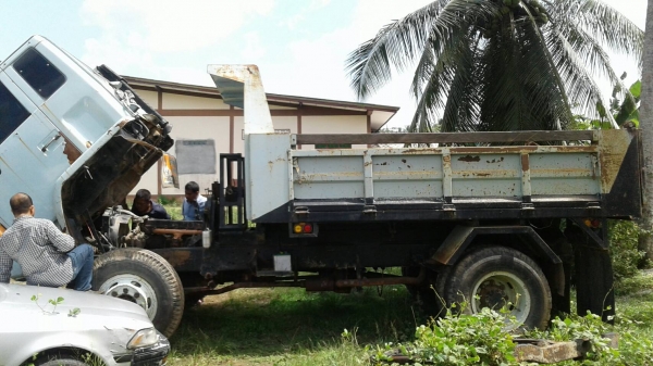 ขายรถบรรทุก 6 ล้อดัมพ์ ISUZU ROCKY 165 แรงม้ารถห้างแท้ ถังยาว 3.80 เมตร เฟืองท้ายฟูโซ่ ราคา 480000