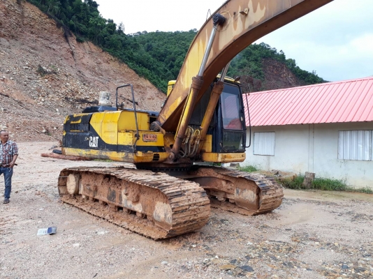 ขายรถแบคโฮ CAT 320 V2 เอกสารเล่ม ระบบไฟเต็ม ราคา 600000
