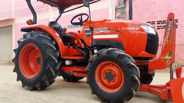 ขาย L3608SP พร้อมใบมีด รถเกรดA พร้อมใช้งาน รถ700ชั่วโมง