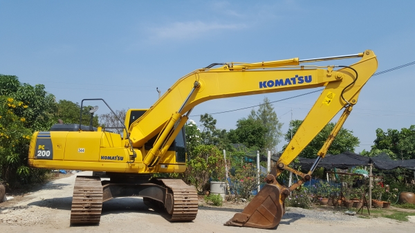 ขายkomatsu PC 200-8N1