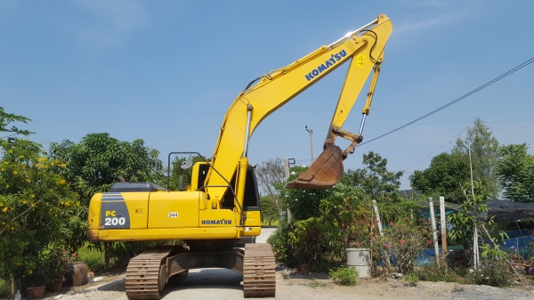 ขายkomatsu PC 200-8N1
