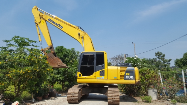 ขายkomatsu PC 200-8N1