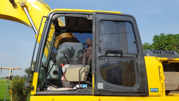 ขายkomatsu PC 200-8N1