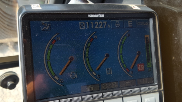 ขายkomatsu PC 200-8N1