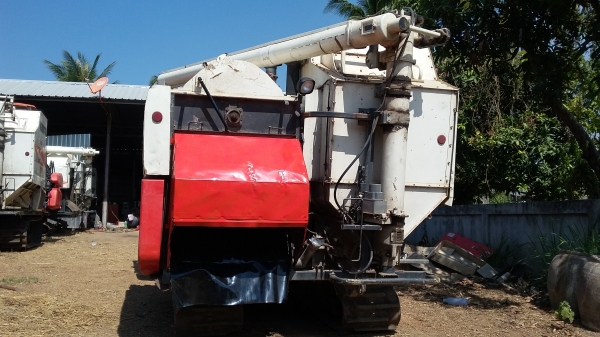 ขายรถเกี่ยว DC70G ปรับสภาพให้เรียบร้อยแล้วปูสแตนเลสให้ติดต่อ 063-3756692หรือ061-7925590แบ่งกันใช้ครับราคาตามนี้ไม่ต้องต่อแล้วครับ