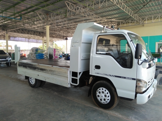 ขายรถหกล้อเอนพีอา130ปี50ราคา590000ดาว140000รับรถจบเลยไม่ต้องค้ำอีกต่างหากด่วนคับรถดี