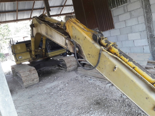ขายด่วนรถแบคโฮ KOMATSU PC 120-6 รถนำเข้า มีใบอินวอย ไฟฟ้าถูกตัด เครื่องดี