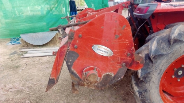 รถไถ 36 แรงปี 53 อุปกร 3 อย่าง ซ. ม 2500 นิด ฯฯ มือเดียวป้ายแดง ราคาเบาฯฯ 225000 บาท วันทูคอล 098 668- 3479 dtac 094 283-9369 สิทธิ์ คับ รถไถ 36 แรงปี 53 อุปกร 3 อย่าง ซ. ม 2500 นิด ฯฯ มือเดียวป้ายแดง ราคาเบาฯฯ 225000 บาท วันทูคอล 098 668- 3479 dtac 094 283-9369 สิทธิ์ คับ