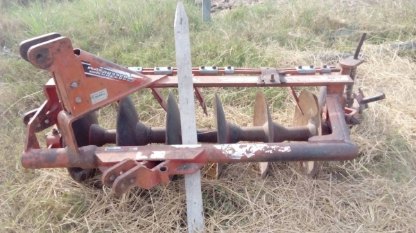 รถไถ 36 แรงปี 53 อุปกร 3 อย่าง ซ. ม 2500 นิด ฯฯ มือเดียวป้ายแดง ราคาเบาฯฯ 225000 บาท วันทูคอล 098 668- 3479 dtac 094 283-9369 สิทธิ์ คับ รถไถ 36 แรงปี 53 อุปกร 3 อย่าง ซ. ม 2500 นิด ฯฯ มือเดียวป้ายแดง ราคาเบาฯฯ 225000 บาท วันทูคอล 098 668- 3479 dtac 094 283-9369 สิทธิ์ คับ