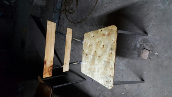 ขาเก้าอี้เหล็ก