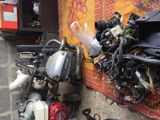 ขายเครื่อง BMW R1100 RT (ลดไปเลย 10,000 เหลือ 25,000 บาทค่ะ)