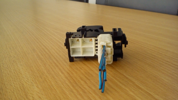 สวิตช์ กดขึ้น ลงกระจกด้านหลัง Toyota RAV 4