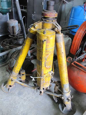 ขายแม่แรง3ขา ไฮดรอลิค ของอเมริกาแท้ ตัวใหญ่สูงแข็งแรง20ตัน