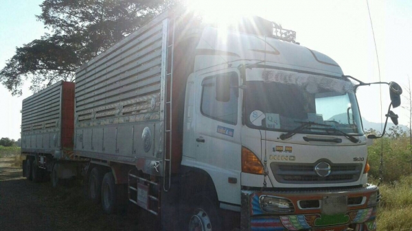 ขายรถพ่วง 22 ล้อ สวยๆมาอีกแล้วครับ  เป็นแม่-ลูก รถใช้งานอยู่ กระบะเนียมคอกเกษตรดั้ม อู่.สมศักดิ์ บอดีคาร์ HINO 380 ปี.54 ยาง 70-80\% ราคา.2650000 สนใจรีบจองด่วนครับ โทร.ID.0813531946 รถอยู่เพชรบูรณ์