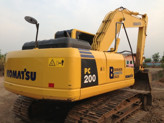 ขายด่วน!!Komatsu PC200-8 สภาพสวยค่ะ