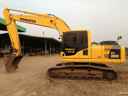 ขายด่วน!!Komatsu PC200-8 สภาพสวยค่ะ